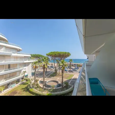 Superbe En Front De Apartment Frejus