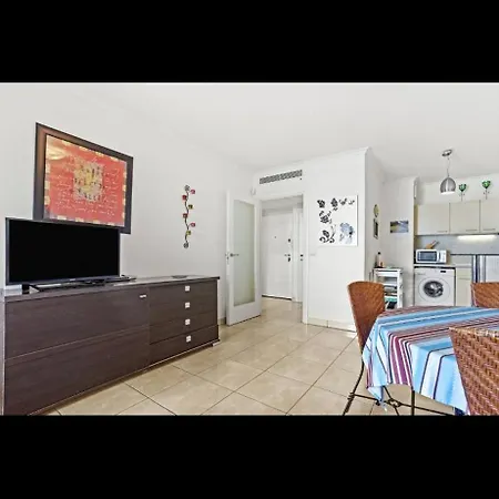 Superbe Front De Appartement Fréjus