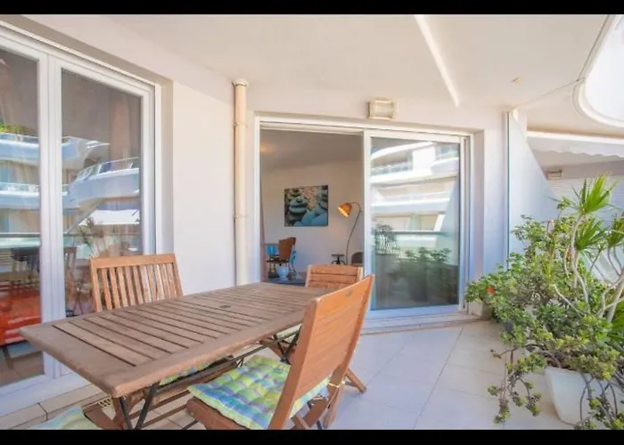 アパート Superbe Front De *