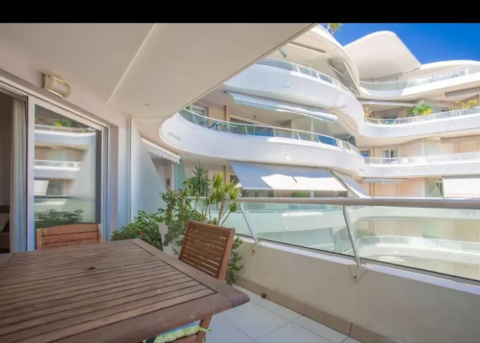 アパート Superbe Front De